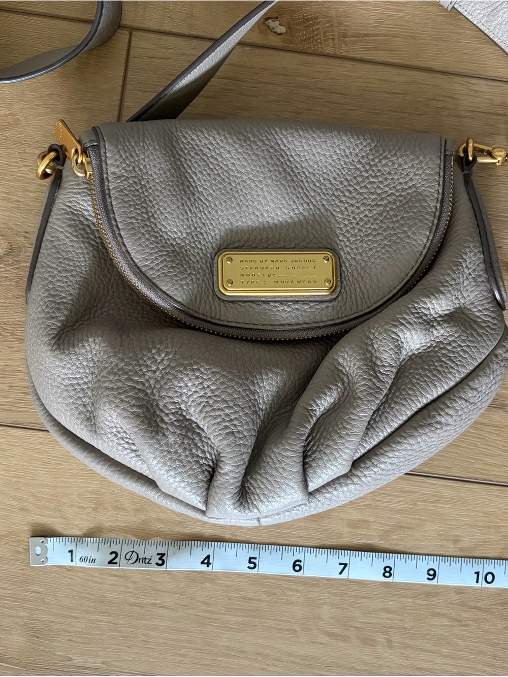 Marc Jacobs Pebbled Gray Leather Crossbody with Gold Hardware - Picture 4 of 4